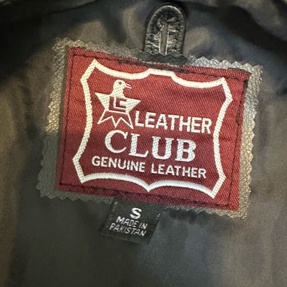 VTG Biker Leather Club Sheep Leather Vest Red Rose Detail Fringe Concho Sz Small - Picture 4 of 6